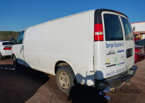 2012 Chevrolet Express 2500 Work Van z USA, uszkodzony, nr VIN 1GCWGGFG2C1130900